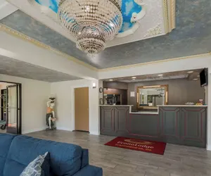 Photo 5 - Econo Lodge Inn & Suites Diamondhead