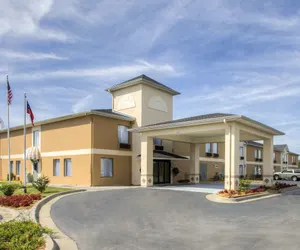 Photo 2 - Quality Inn