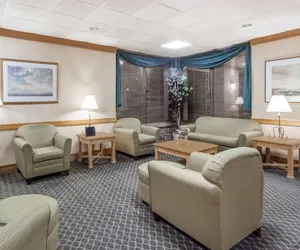 Photo 4 - Days Inn by Wyndham Seguin TX