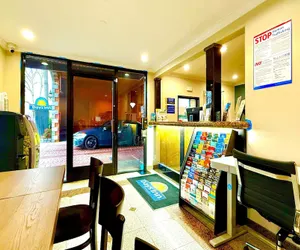 Photo 3 - Days Inn by Wyndham Los Angeles LAX/Redondo/Manhattan Beach