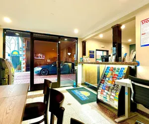 Photo 4 - Days Inn by Wyndham Los Angeles LAX/Redondo/Manhattan Beach