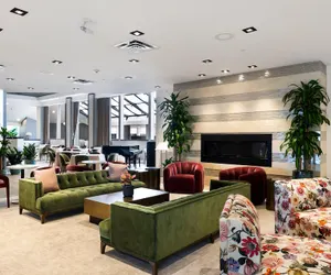 Photo 2 - DoubleTree by Hilton Fairfield Hotel & Suites