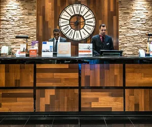 Photo 4 - Crowne Plaza Newark Airport by IHG