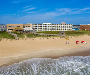 Photo 2 - Ramada Plaza by Wyndham Nags Head Oceanfront