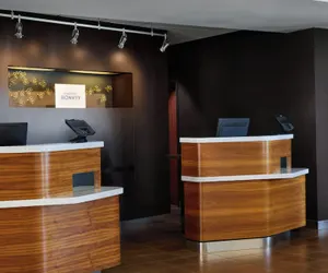 Photo 3 - Courtyard by Marriott St Louis Westport Plaza