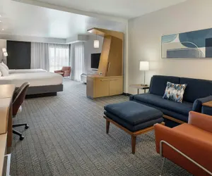 Photo 2 - Courtyard by Marriott St. Louis St. Peters