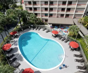 Photo 2 - Red Roof Inn PLUS+ Miami Airport