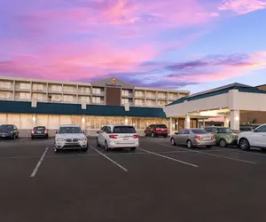 Photo 2 - Comfort Inn On the Ocean