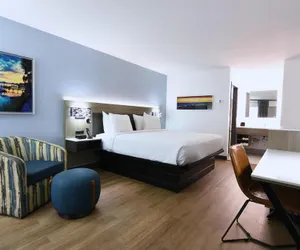 Photo 2 - Best Western Point South