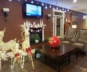 Photo 4 - Best Western Point South