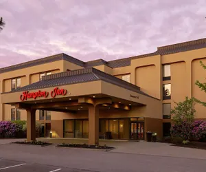 Photo 2 - Hampton Inn Portland Airport