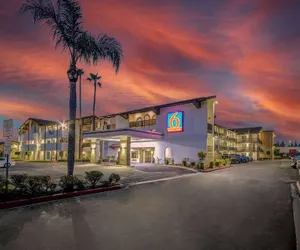 Photo 2 - Motel 6 Ontario, CA - Convention Center - Airport