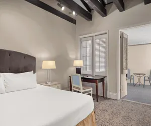 Photo 2 - Dauphine Orleans Hotel