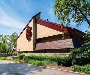 Photo 2 - Red Roof Inn Rockford East – Casino District