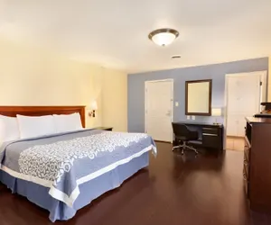 Photo 5 - Days Inn by Wyndham Austin/University/Downtown