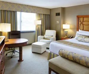 Photo 5 - Crowne Plaza Minneapolis West, an IHG Hotel