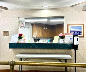 Photo 4 - Econo Lodge