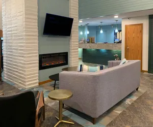 Photo 4 - MainStay Suites Springfield South - Battlefield Rd