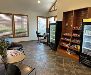 Photo 5 - MainStay Suites Springfield South - Battlefield Rd