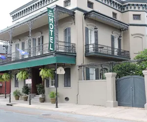 Photo 2 - New Orleans Courtyard Hotel and Suites by the French Quarter