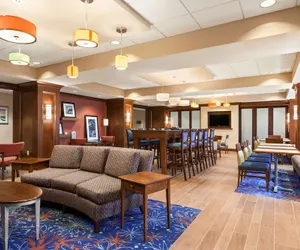 Photo 5 - Hampton Inn Warrenton