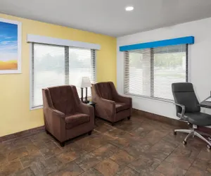 Photo 5 - Days Inn by Wyndham Mason City