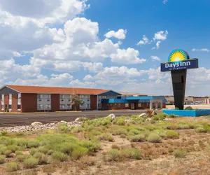 Photo 2 - Days Inn by Wyndham Rawlins