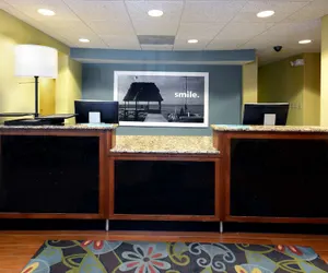 Photo 5 - Hampton Inn Charlotte North / Lake Norman