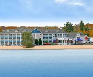 Photo 2 - Ramada by Wyndham Mackinaw City Waterfront