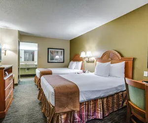 Photo 2 - Quality Inn & Suites Dallas - Cityplace