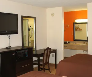 Photo 5 - Americas Best Value Inn Fredericksburg N