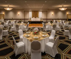 Photo 3 - Four Points by Sheraton Bellingham Hotel & Conference Center