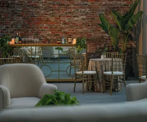 Photo 3 - Hotel de la Poste – French Quarter, A Renaissance Hotel