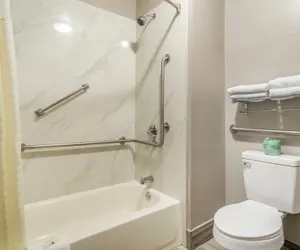 Photo 5 - Quality Inn Simpsonville - Greenville