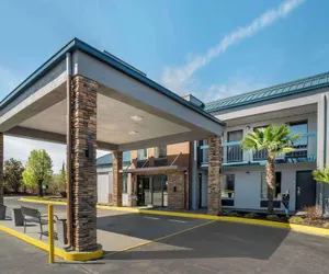 Photo 2 - Quality Inn Simpsonville - Greenville