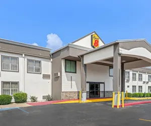 Photo 2 - Super 8 by Wyndham Athens