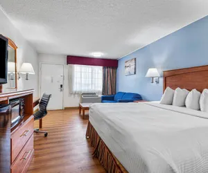 Photo 4 - Best Western Palestine Inn