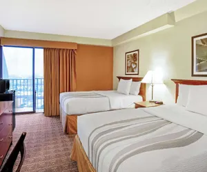 Photo 2 - La Quinta Inn & Suites by Wyndham Stamford / New York City