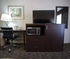 Photo 5 - Eastside Lodge