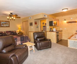 Photo 4 - Upper Canyon Inn & Cabins