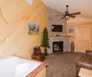 Photo 3 - Upper Canyon Inn & Cabins