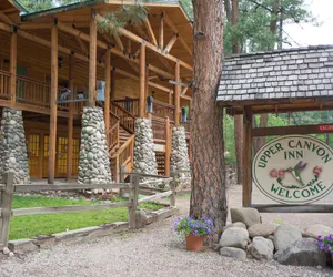 Photo 2 - Upper Canyon Inn & Cabins
