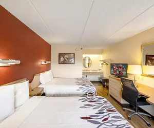 Photo 5 - Red Roof Inn Utica