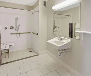 Photo 5 - La Quinta Inn by Wyndham Phoenix North