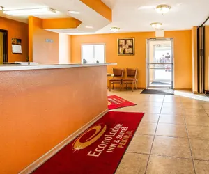 Photo 4 - Econo Lodge & Suites