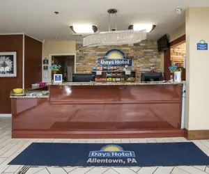 Photo 5 - Days Hotel by Wyndham Allentown Airport / Lehigh Valley