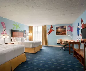Photo 2 - Days Hotel by Wyndham Allentown Airport / Lehigh Valley