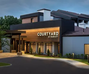 Photo 2 - Courtyard by Marriott Norwalk