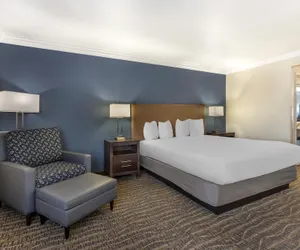 Photo 2 - Best Western Town & Country Lodge