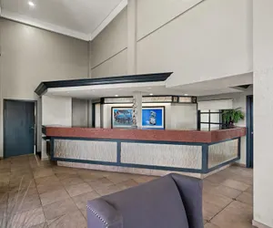 Photo 5 - Best Western Desert Villa Inn